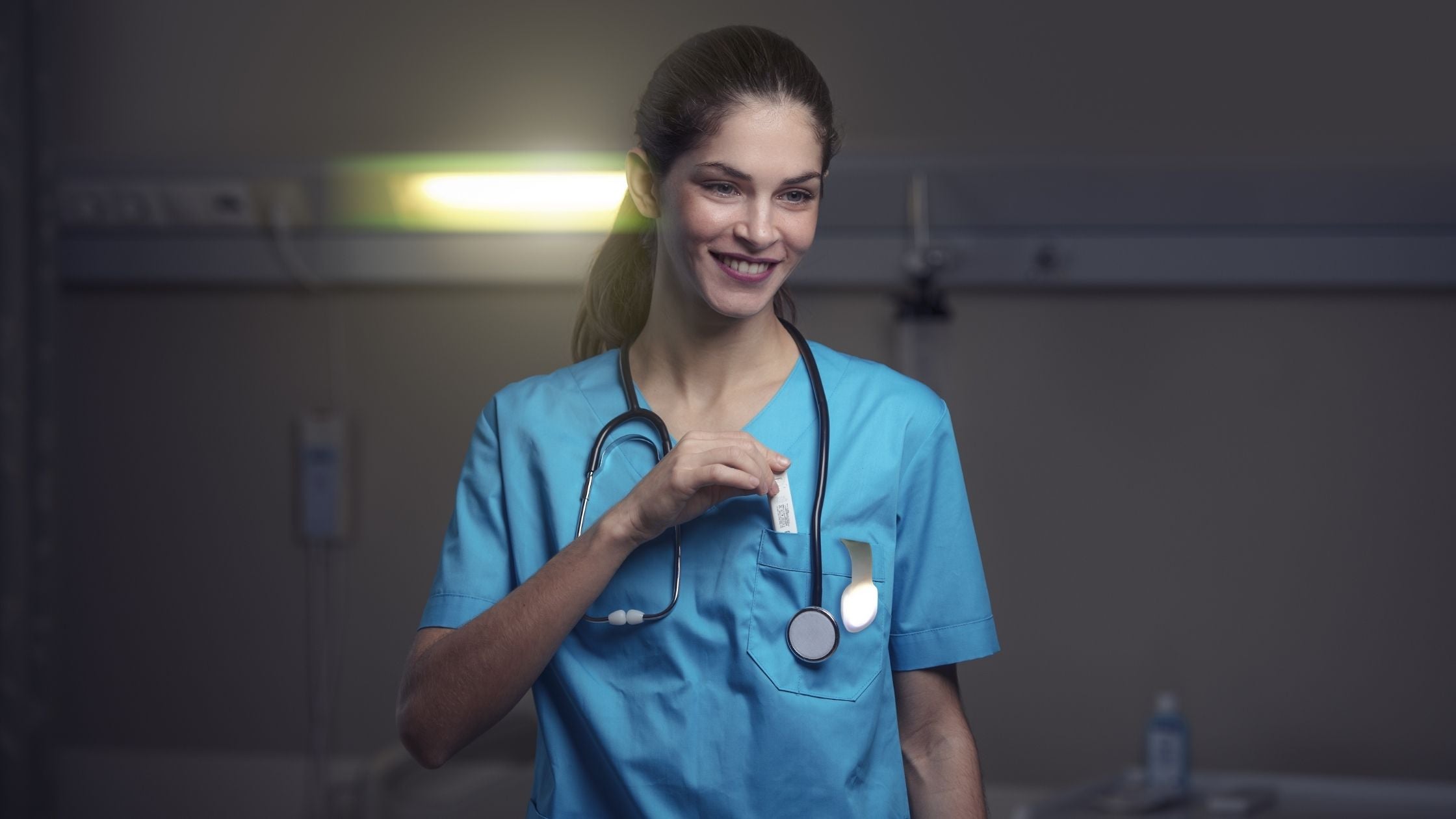 How Nurses Benefit from The ClipGlow Night Light During The Night Shift- LightsFlo